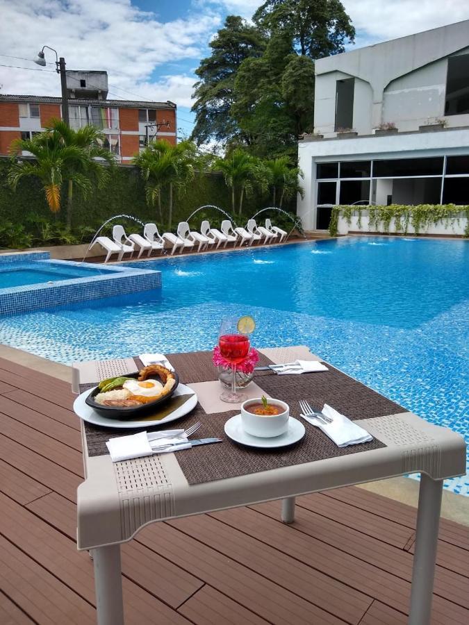 Hotel Blue 66 กาลี ภายนอก รูปภาพ