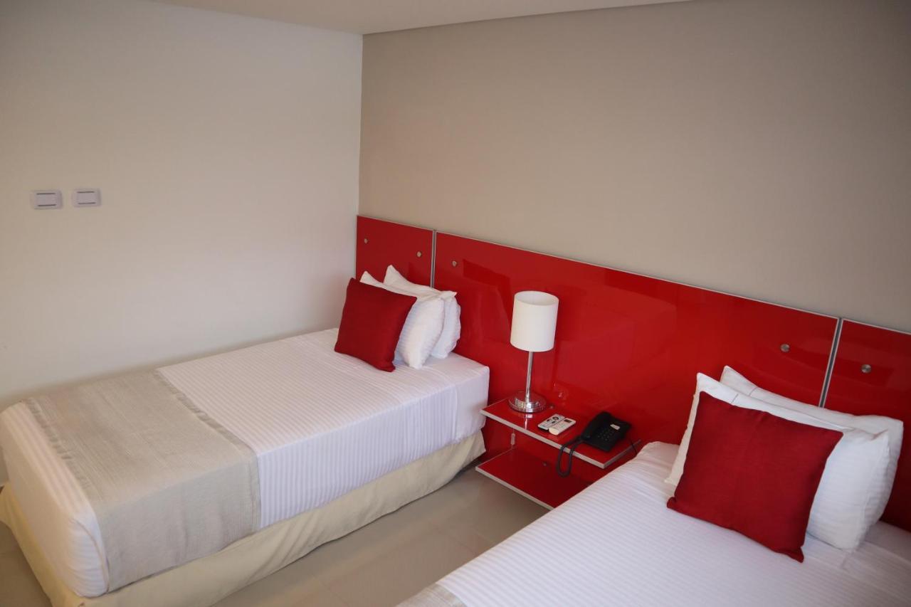 Hotel Blue 66 กาลี ภายนอก รูปภาพ
