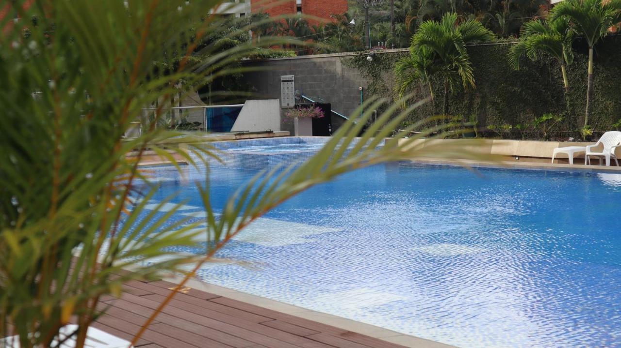 Hotel Blue 66 กาลี ภายนอก รูปภาพ