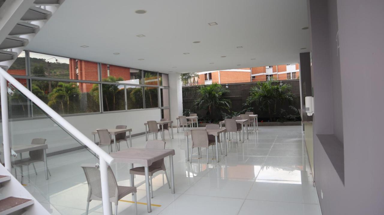 Hotel Blue 66 กาลี ภายนอก รูปภาพ