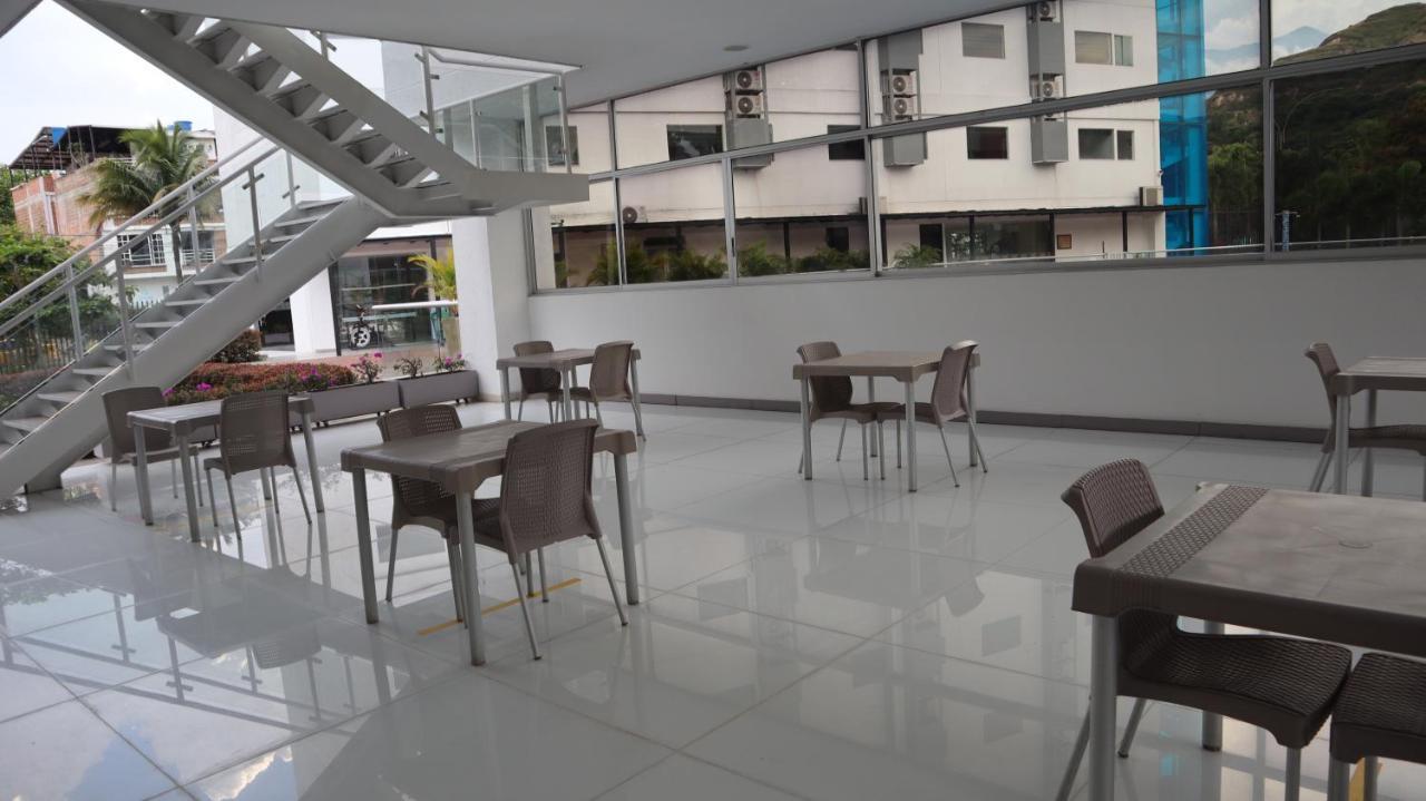 Hotel Blue 66 กาลี ภายนอก รูปภาพ