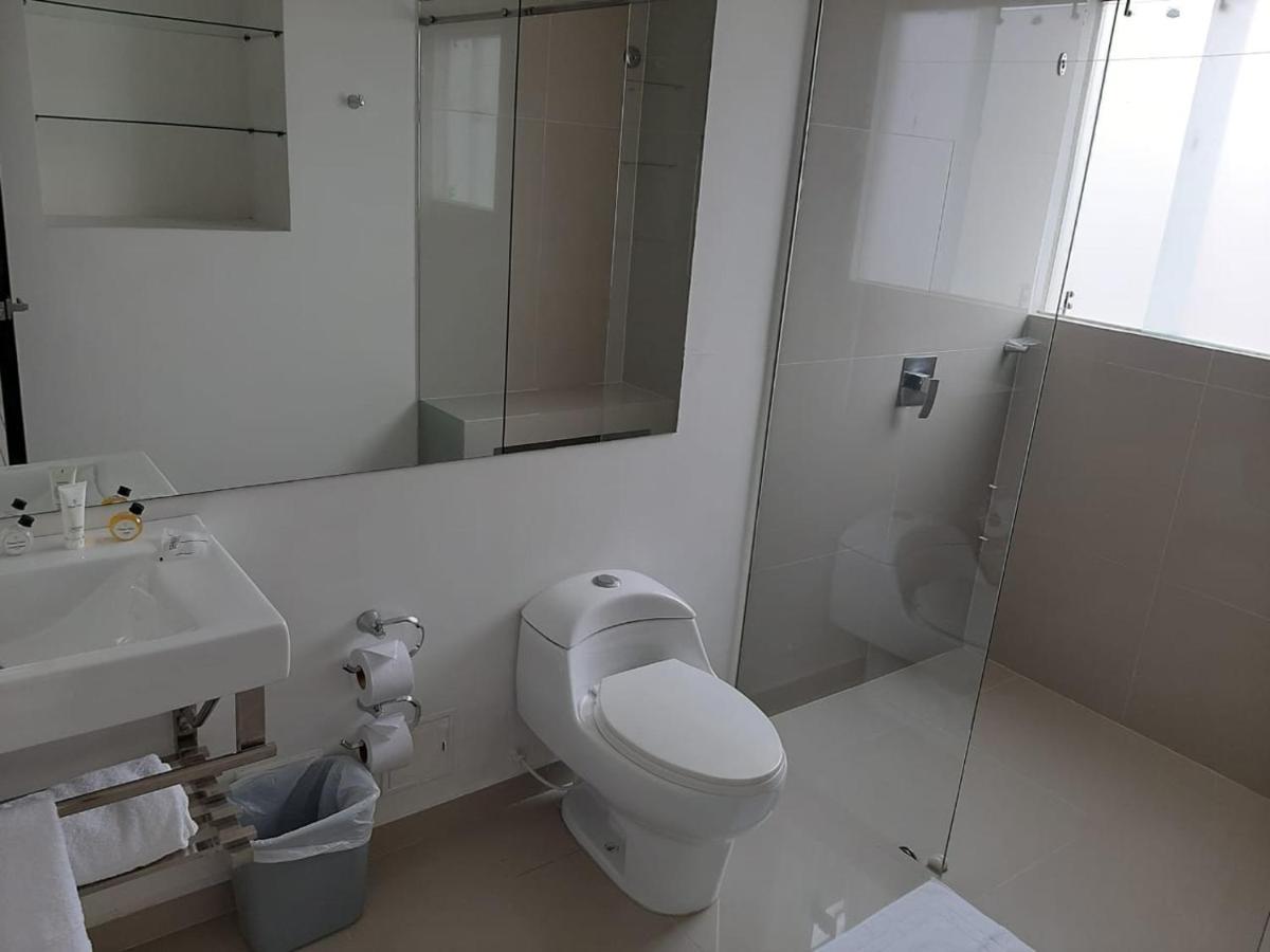 Hotel Blue 66 กาลี ภายนอก รูปภาพ