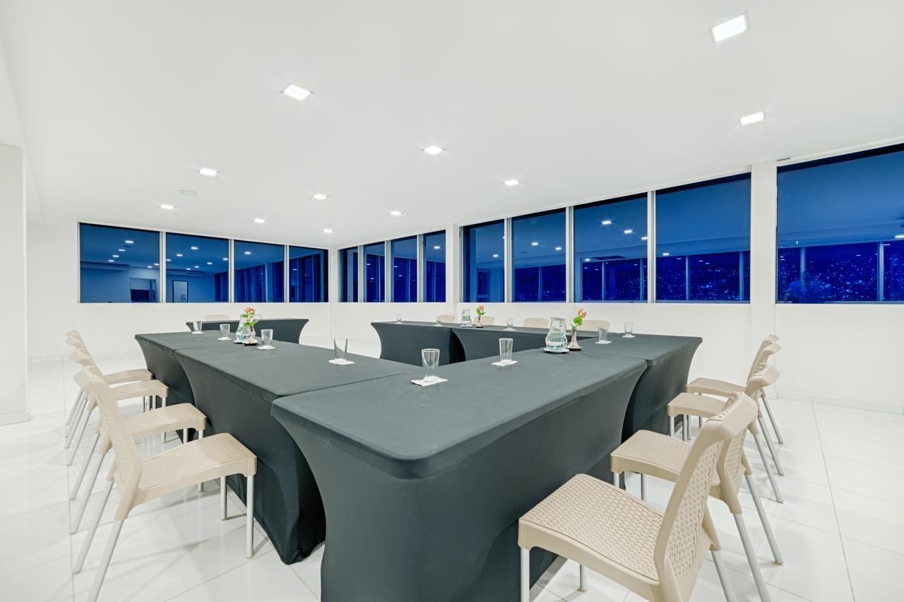 Hotel Blue 66 กาลี ภายนอก รูปภาพ