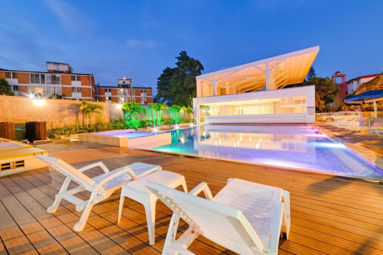 Hotel Blue 66 กาลี ภายนอก รูปภาพ