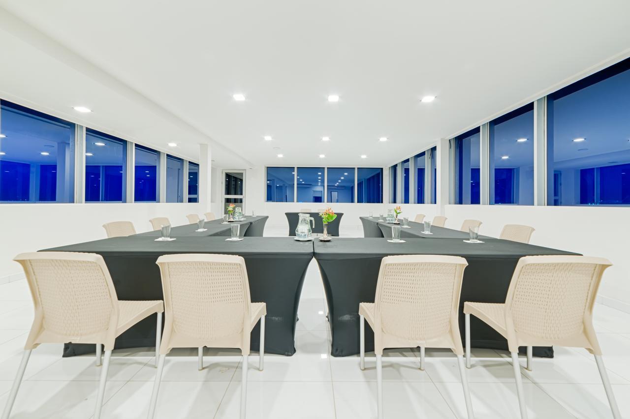 Hotel Blue 66 กาลี ภายนอก รูปภาพ